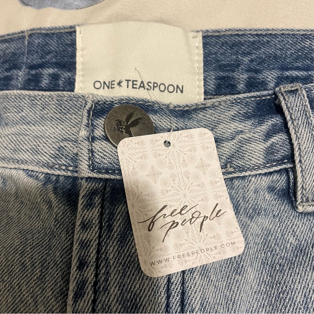 NWT One Teaspoon Bandit Jean Denim Shorts in Salty Dog Wash - Picture 9 of 13